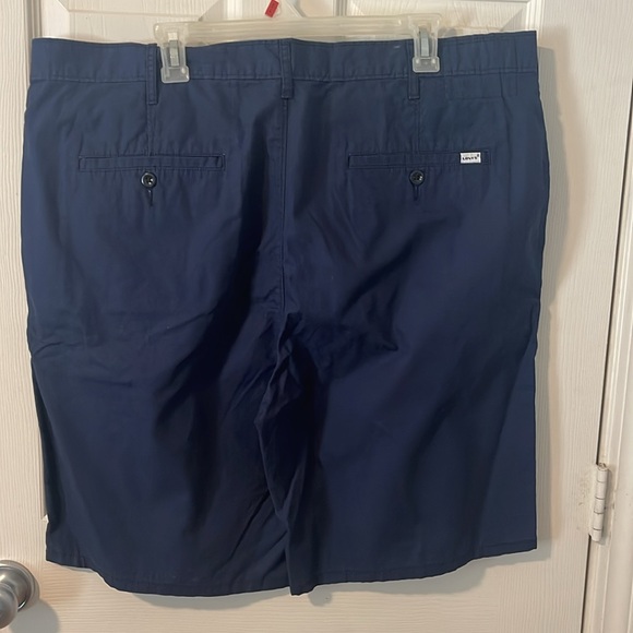 Men’s shorts - Picture 2 of 2